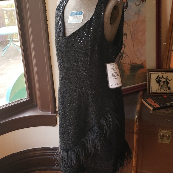 NWT Shelli Segal Elegant LBD w/ Feather Trim sz 16 - Picture 2 of 12